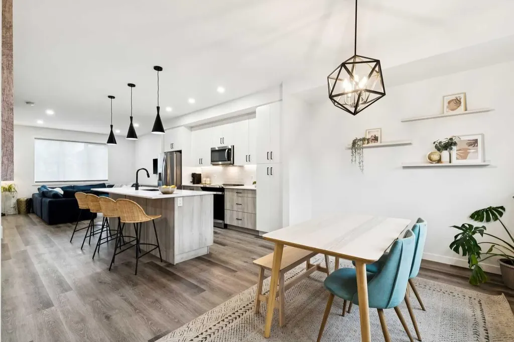 44 Creekside Boulevard SW Calgary AB T2X 4R1
