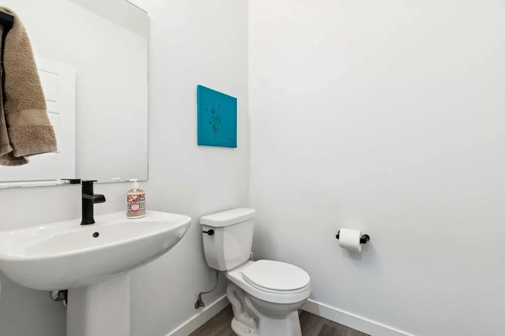 44 Creekside Boulevard SW Calgary AB T2X 4R1