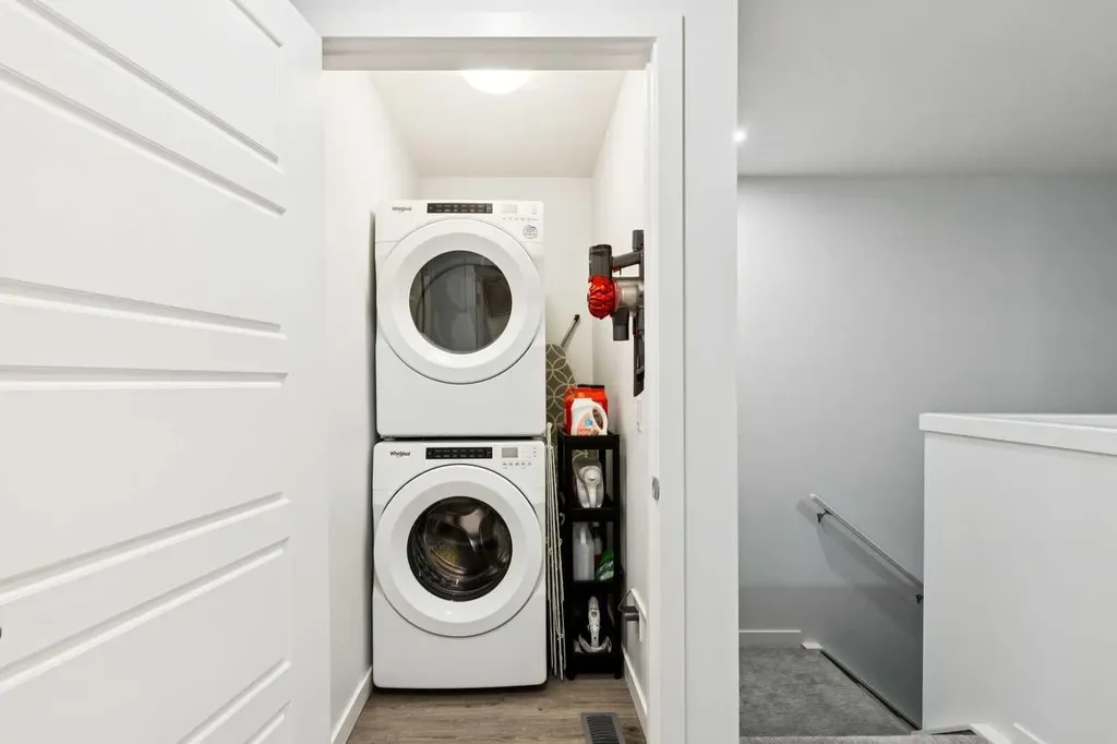 44 Creekside Boulevard SW Calgary AB T2X 4R1