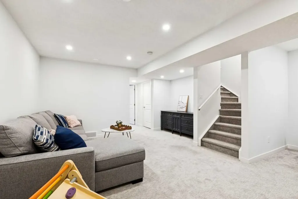 44 Creekside Boulevard SW Calgary AB T2X 4R1