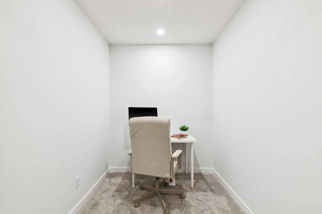 44 Creekside Boulevard SW Calgary AB T2X 4R1