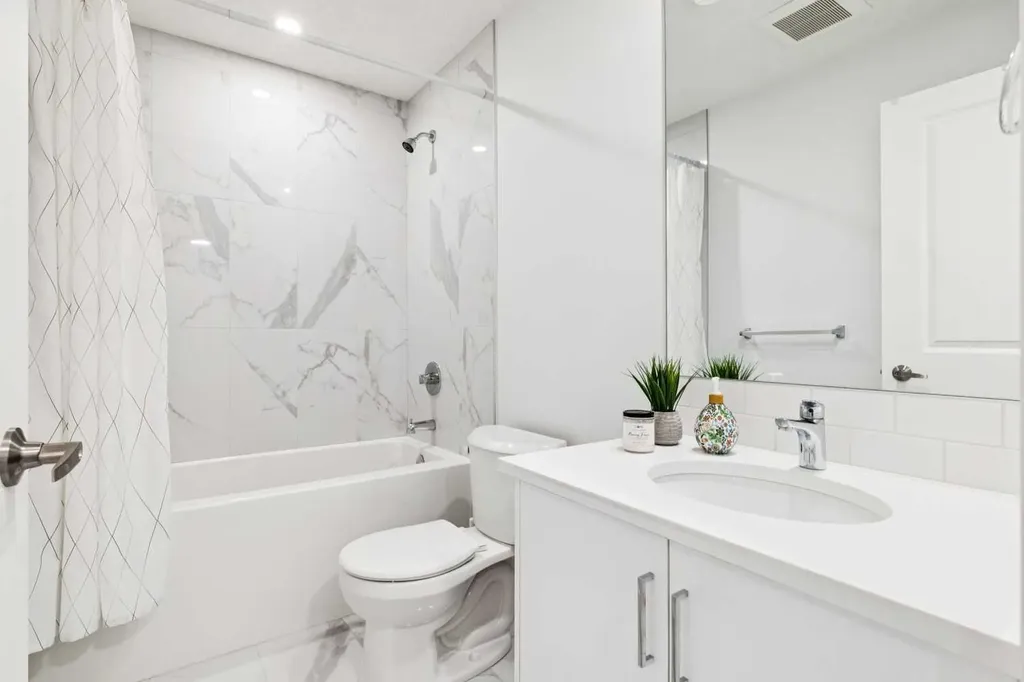 44 Creekside Boulevard SW Calgary AB T2X 4R1