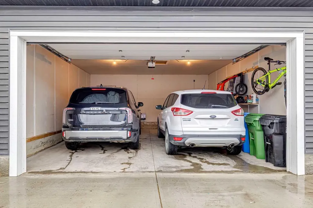 44 Creekside Boulevard SW Calgary AB T2X 4R1