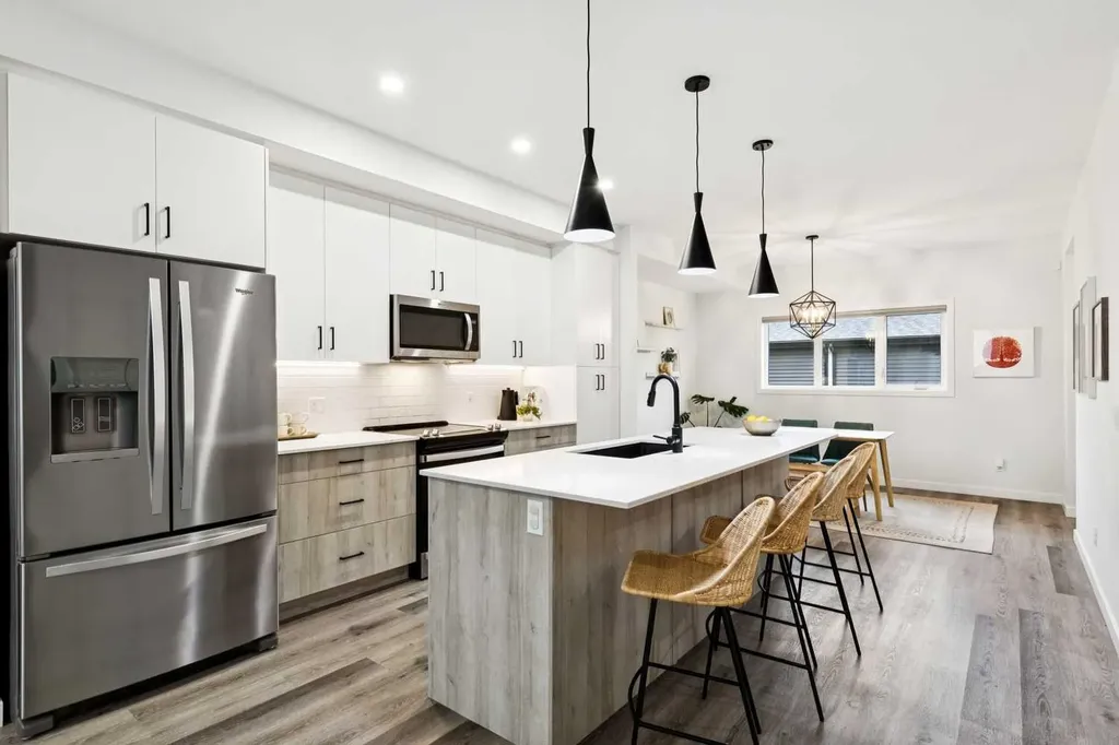44 Creekside Boulevard SW Calgary AB T2X 4R1