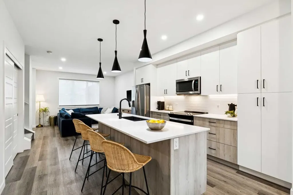 44 Creekside Boulevard SW Calgary AB T2X 4R1