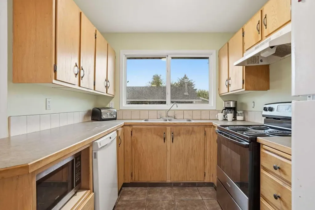 101 Aspen Crescent Airdrie AB T4B 1K6