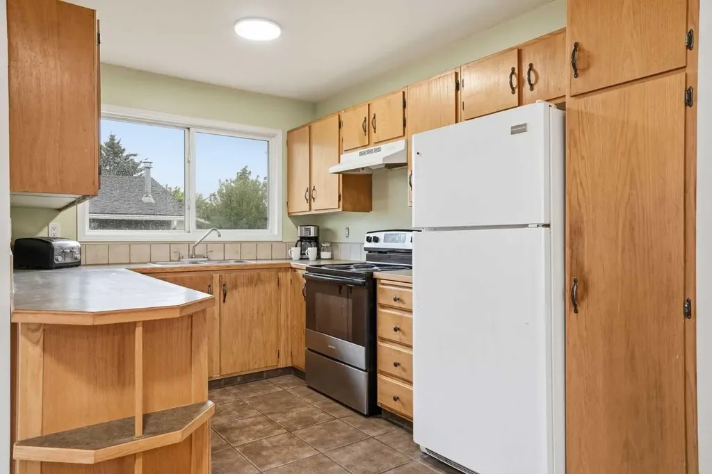 101 Aspen Crescent Airdrie AB T4B 1K6