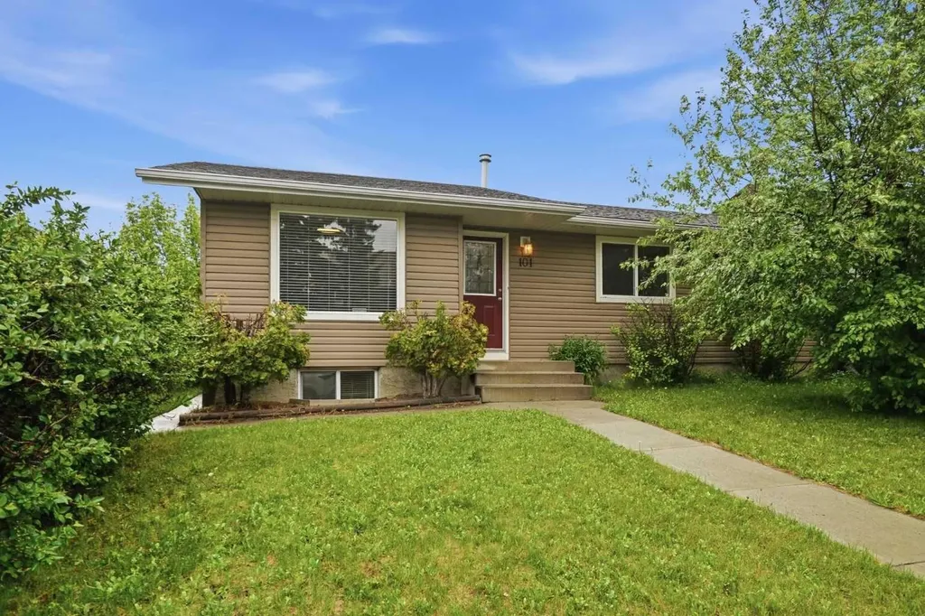 101 Aspen Crescent Airdrie AB T4B 1K6