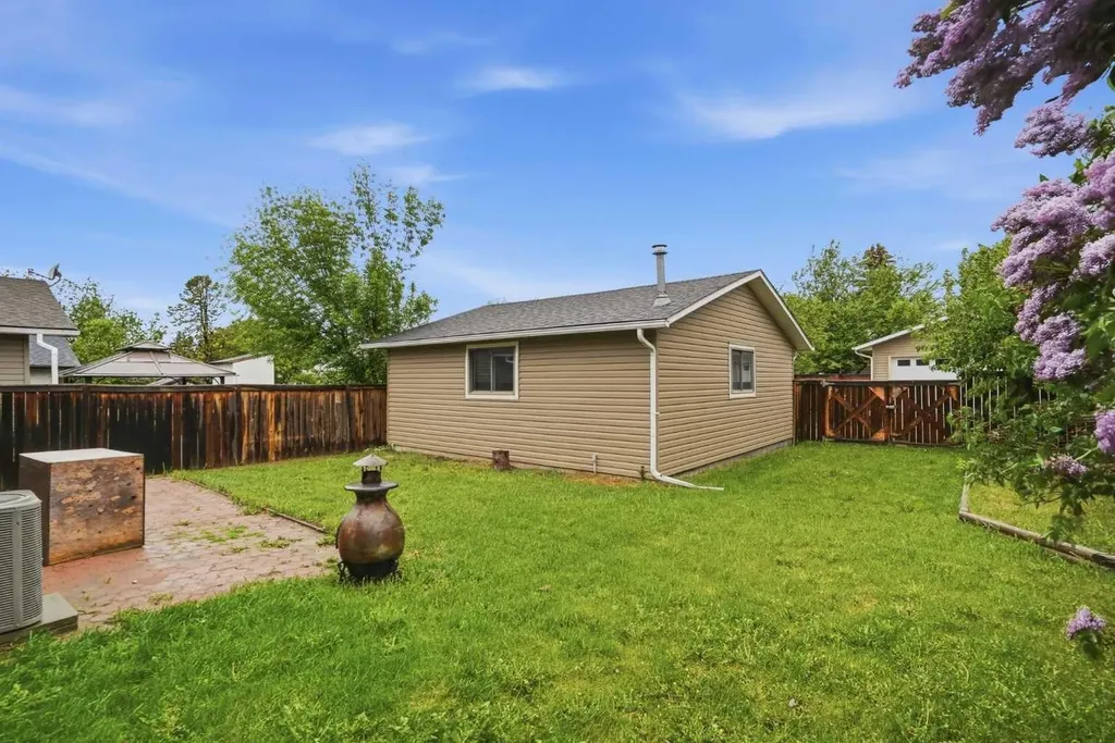101 Aspen Crescent Airdrie AB T4B 1K6