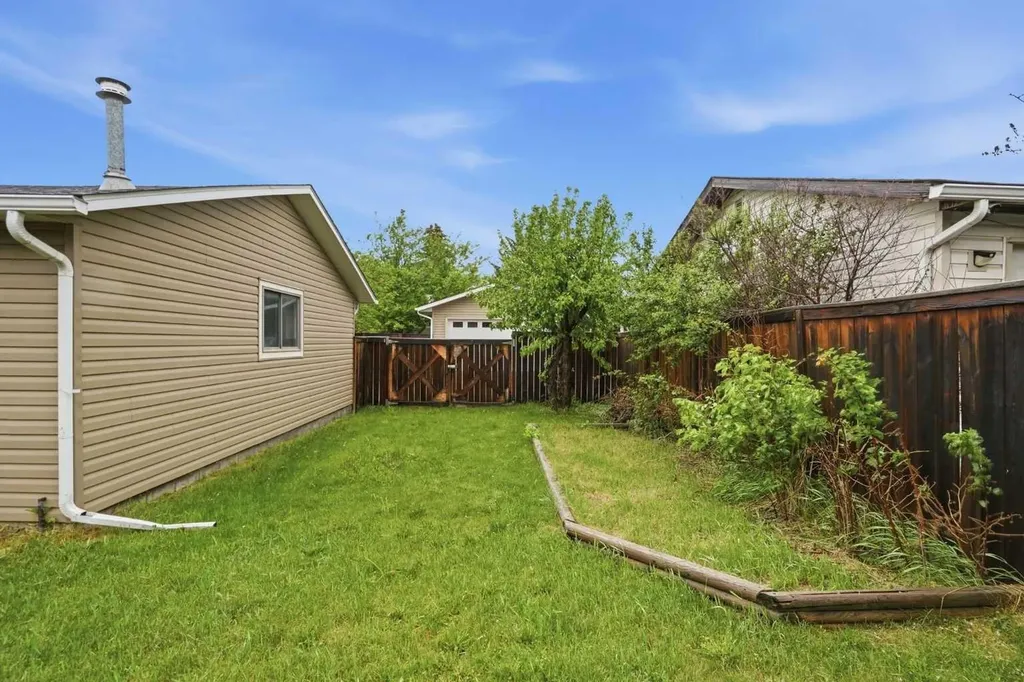 101 Aspen Crescent Airdrie AB T4B 1K6