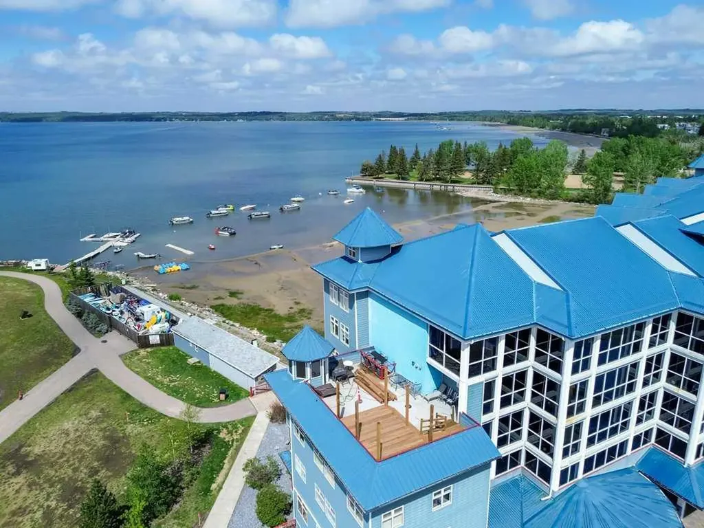 5100 Lakeshore Drive Sylvan Lake AB T4S 2L7