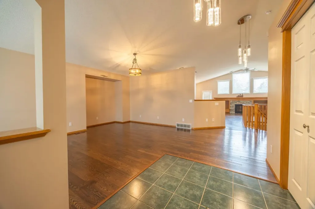 35 Maple Walk Crossfield AB T0M 0S0