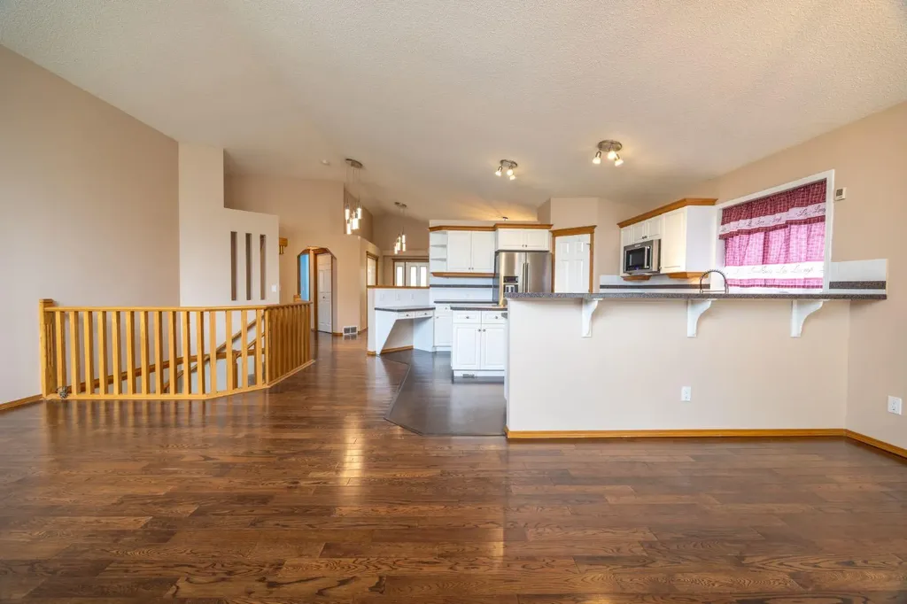 35 Maple Walk Crossfield AB T0M 0S0