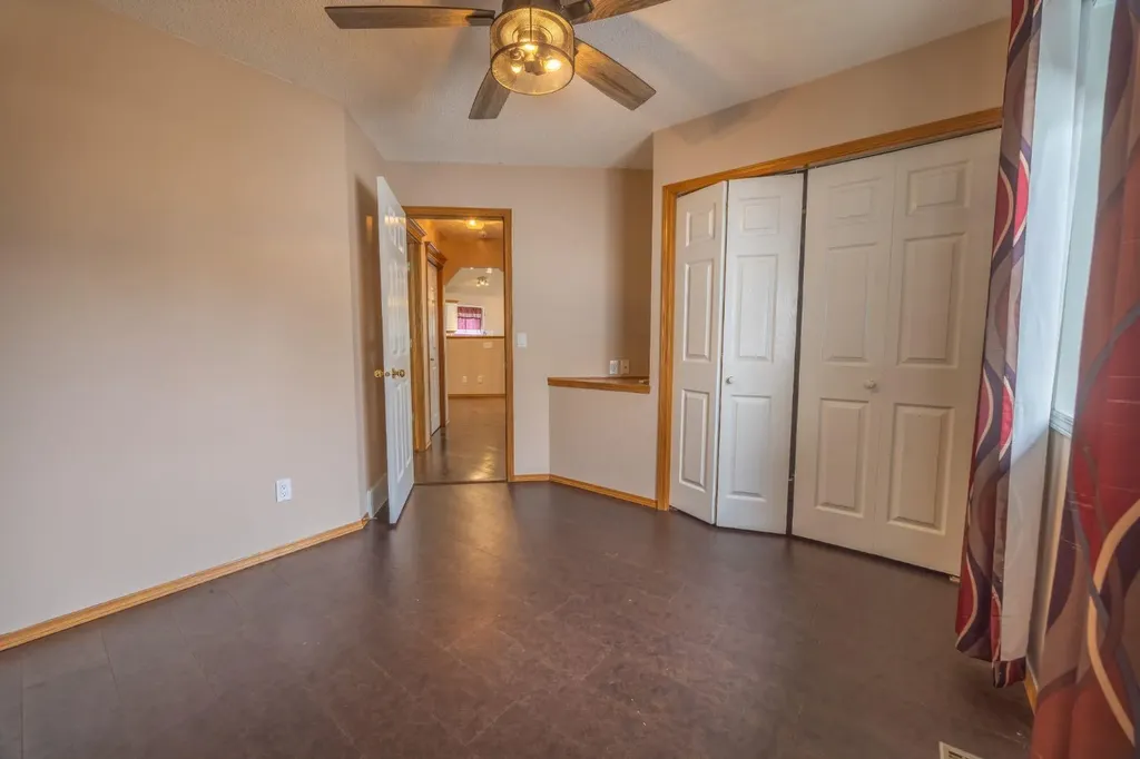 35 Maple Walk Crossfield AB T0M 0S0