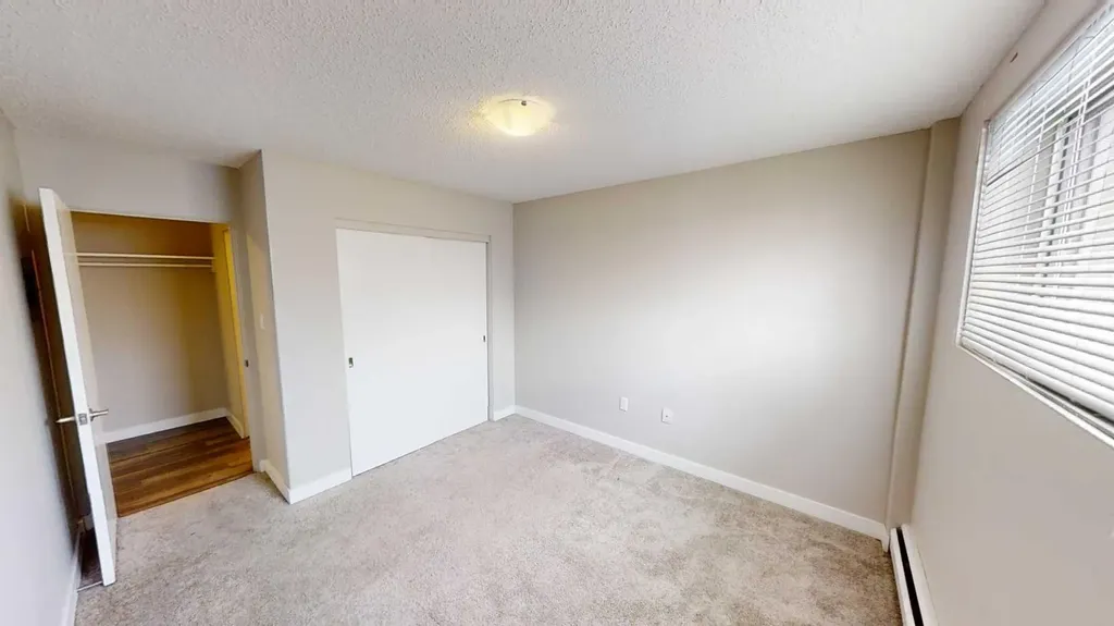 9932 105 Avenue Grande Prairie AB T8V1G9