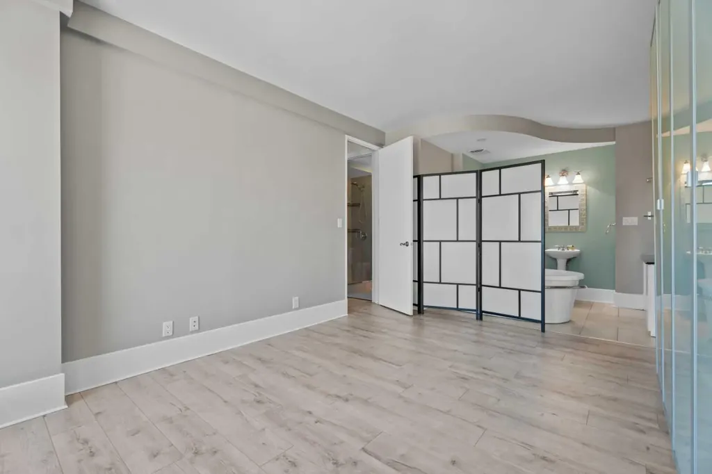 706 15 Avenue SW Calgary AB T2R 0R7