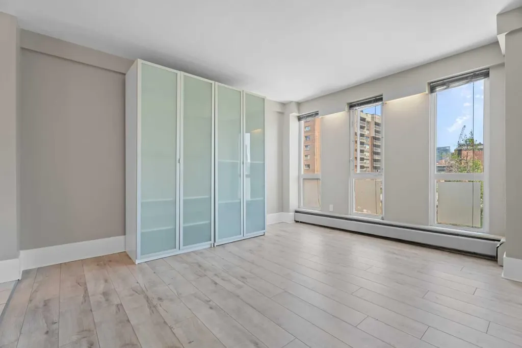 706 15 Avenue SW Calgary AB T2R 0R7