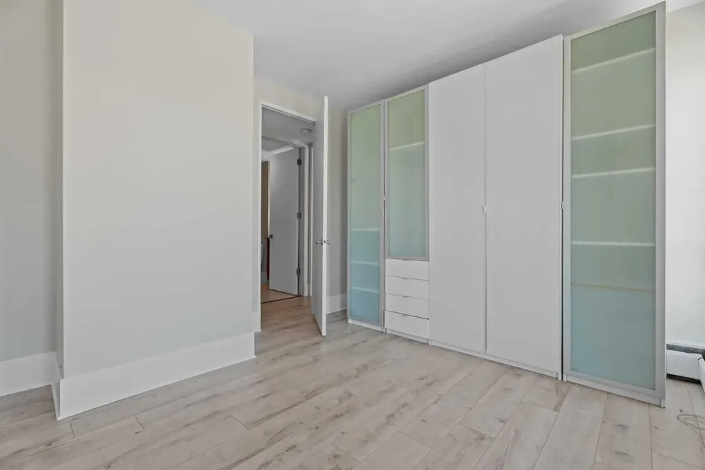 706 15 Avenue SW Calgary AB T2R 0R7