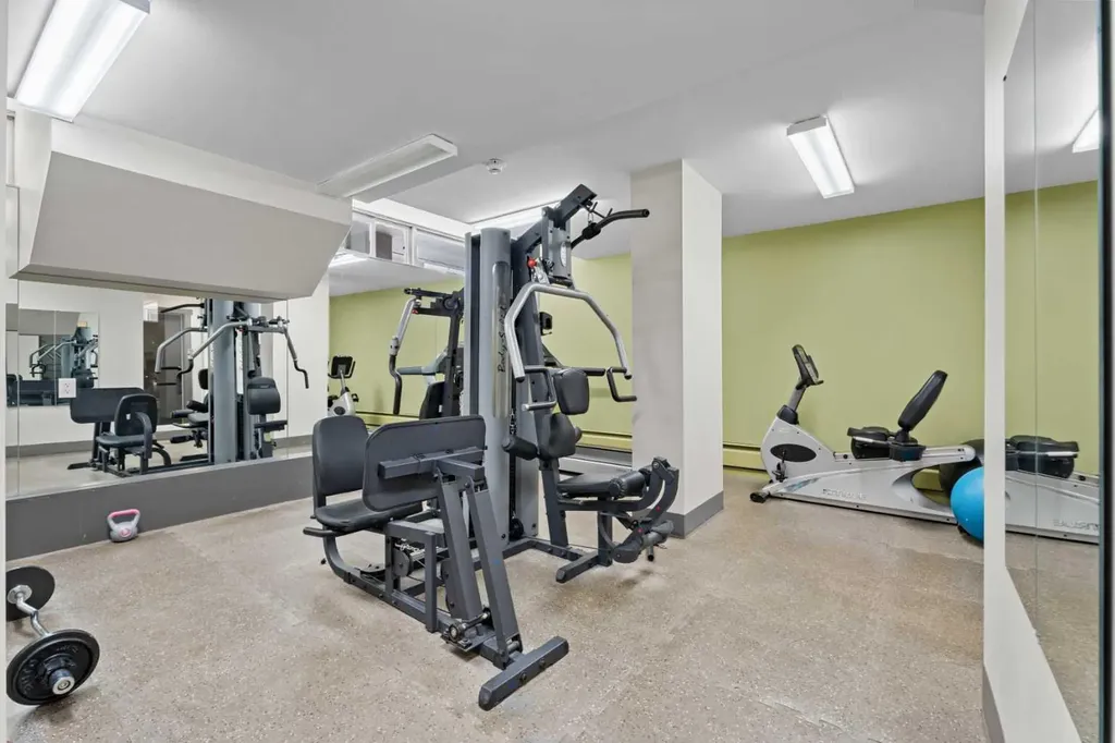706 15 Avenue SW Calgary AB T2R 0R7