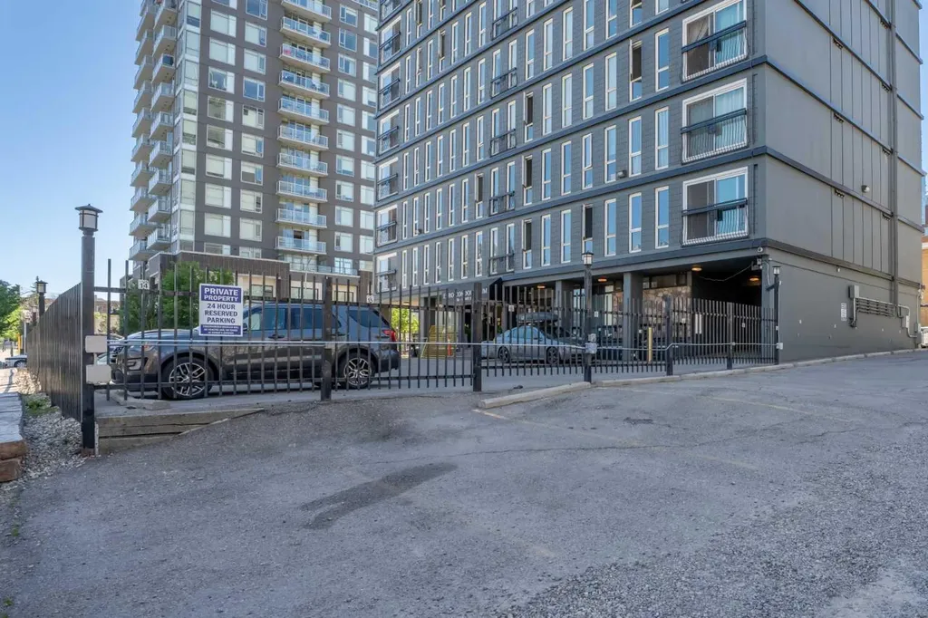 706 15 Avenue SW Calgary AB T2R 0R7