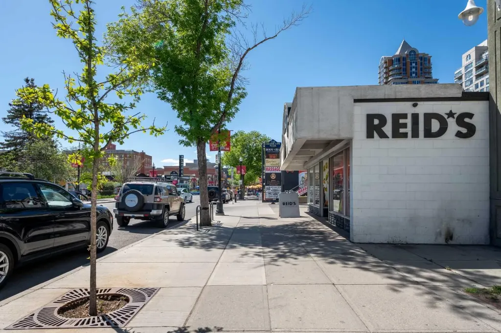 706 15 Avenue SW Calgary AB T2R 0R7