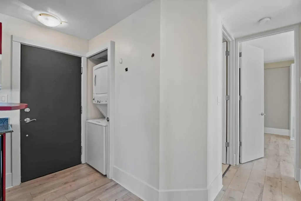 706 15 Avenue SW Calgary AB T2R 0R7