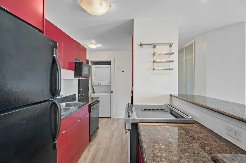 706 15 Avenue SW Calgary AB T2R 0R7