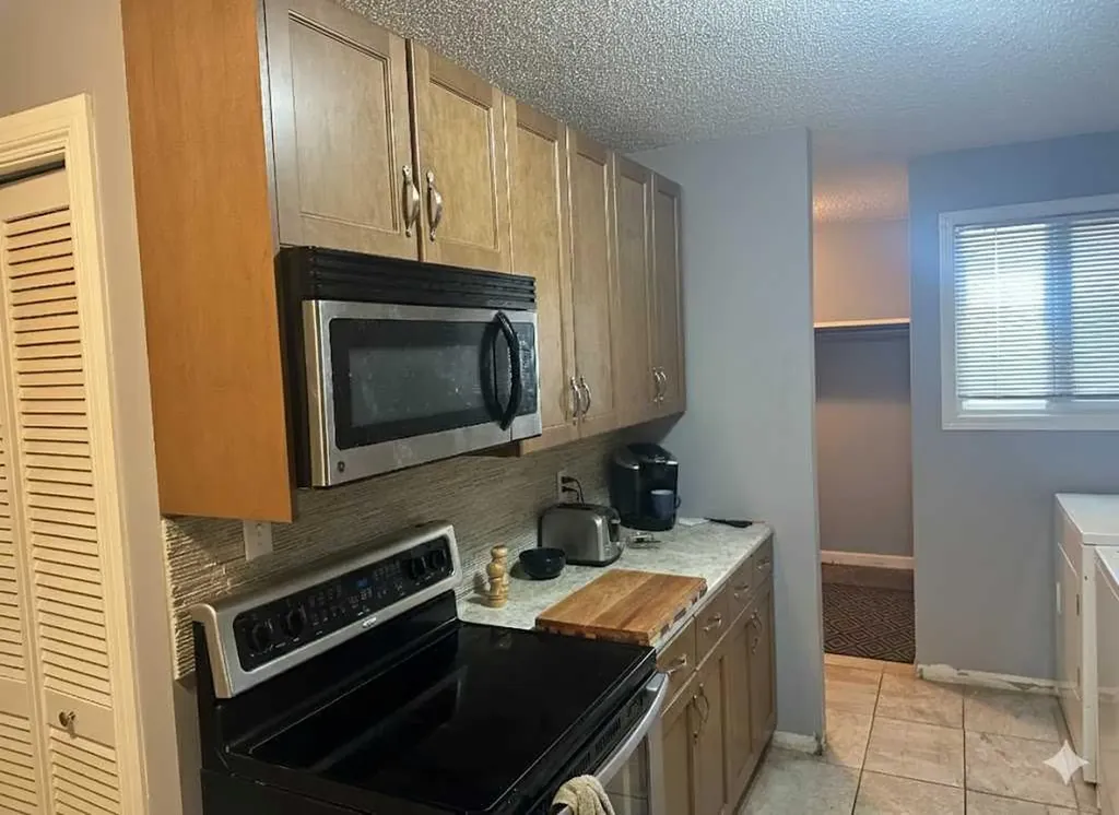 7201 Poplar Drive Grande Prairie AB T8V 6C5