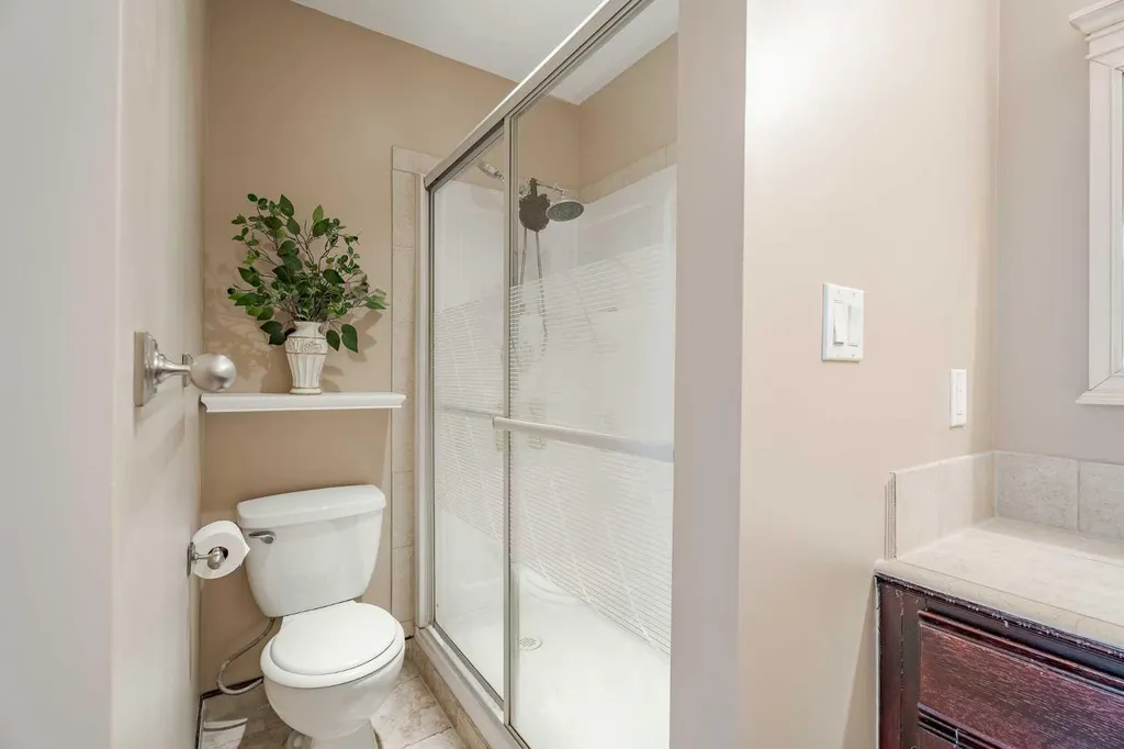 405 6 Street Irricana AB T0M 1B0