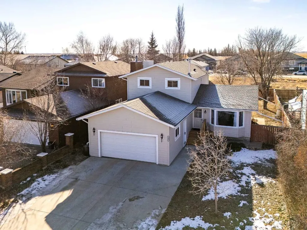 405 6 Street Irricana AB T0M 1B0