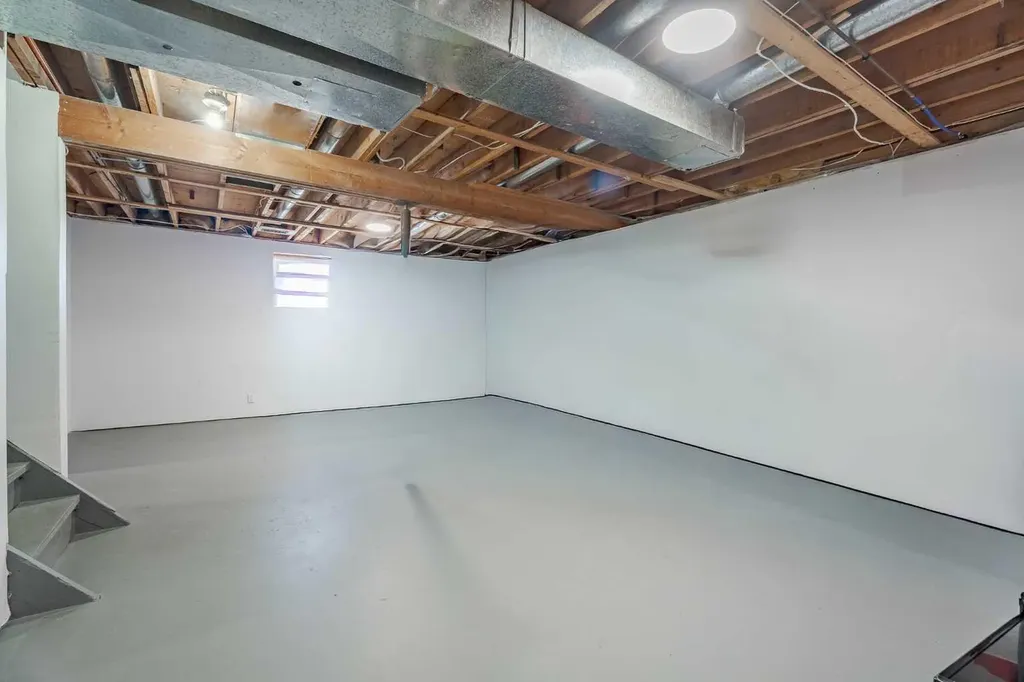 405 6 Street Irricana AB T0M 1B0