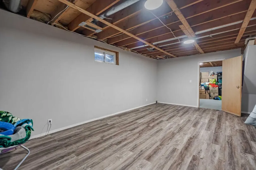 405 6 Street Irricana AB T0M 1B0