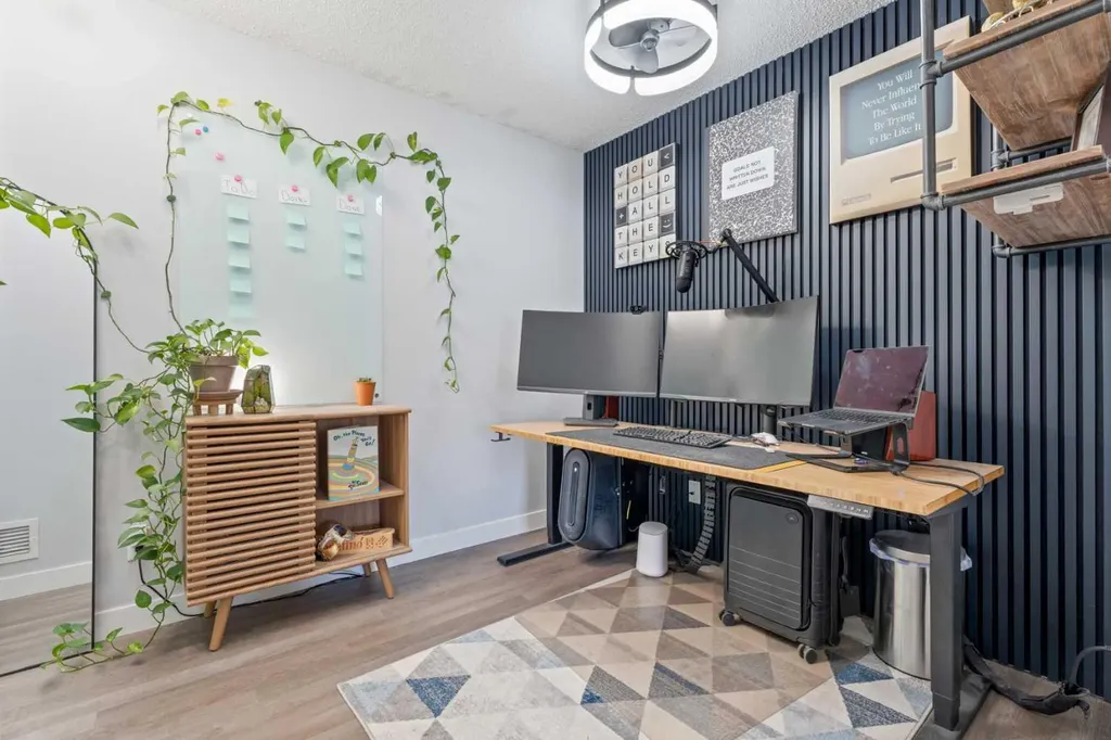1317 27 Street SE Calgary AB T2A 4Y5