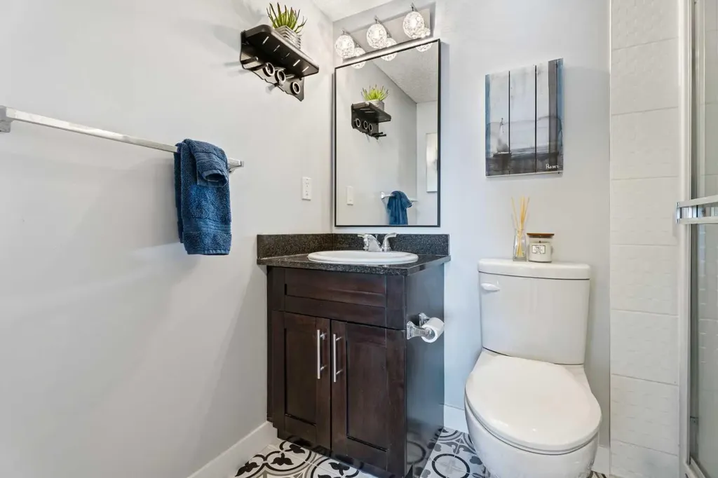 1317 27 Street SE Calgary AB T2A 4Y5