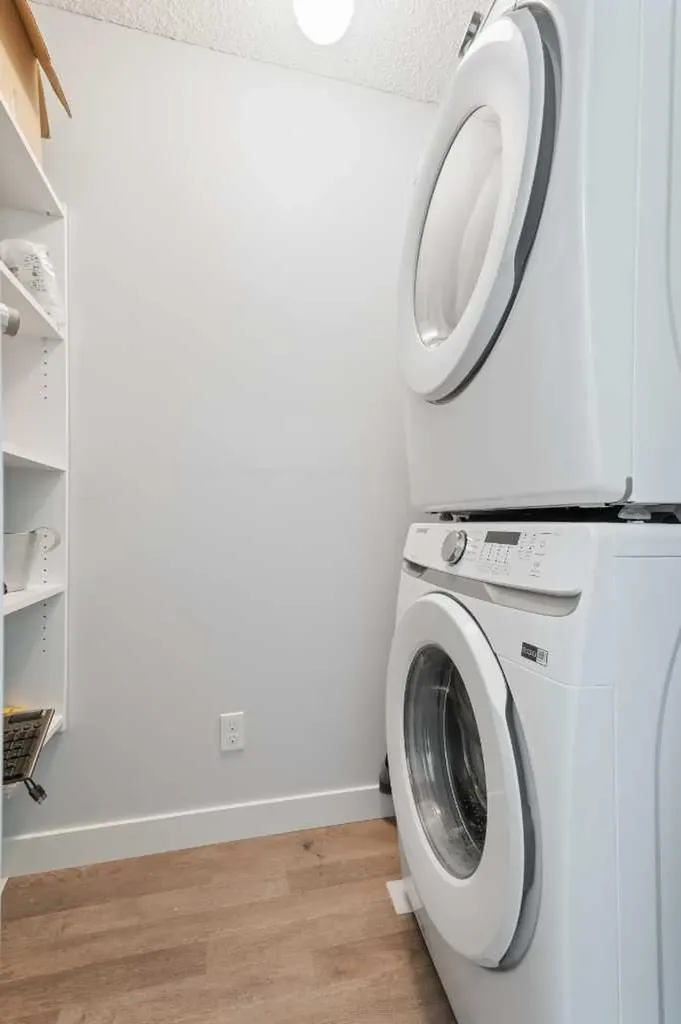 1317 27 Street SE Calgary AB T2A 4Y5
