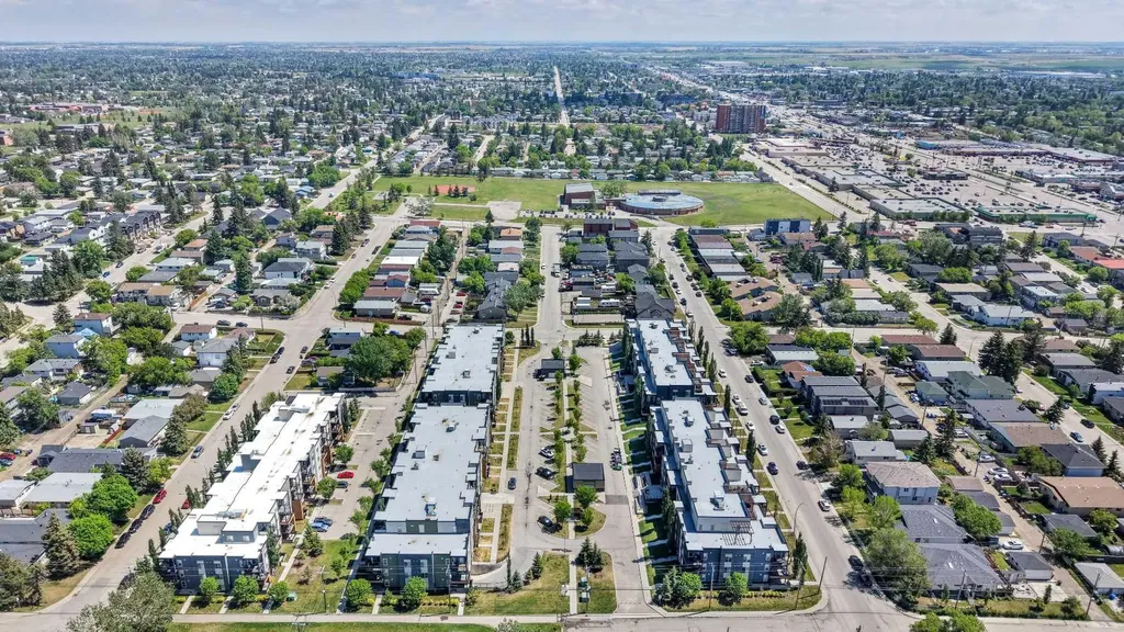 1317 27 Street SE Calgary AB T2A 4Y5