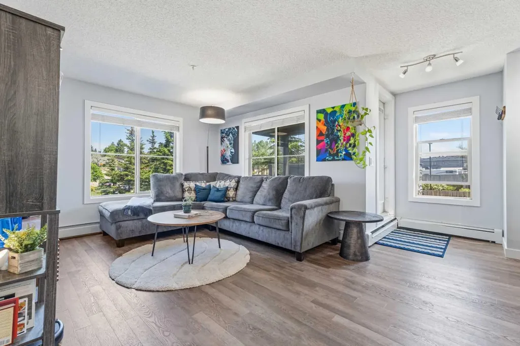 1317 27 Street SE Calgary AB T2A 4Y5