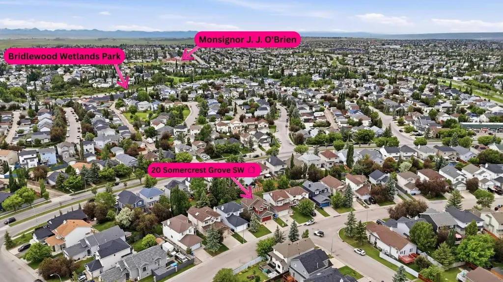 20 Somercrest Grove SW Calgary AB T2Y 3M2