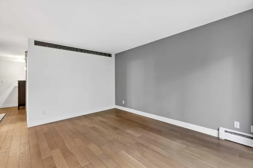 812 15 Avenue SW Calgary AB T2R 0S1