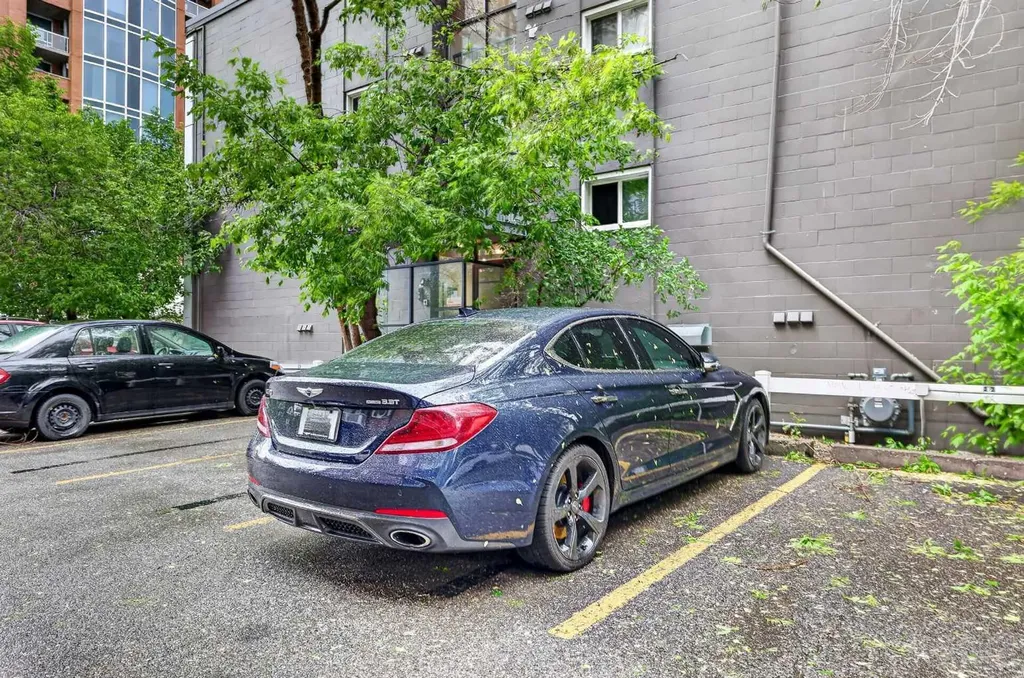 812 15 Avenue SW Calgary AB T2R 0S1