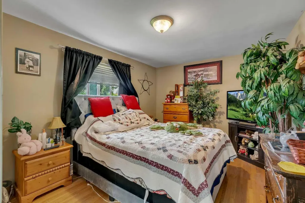 7621 23 Street SE Calgary AB T2C 0Y2