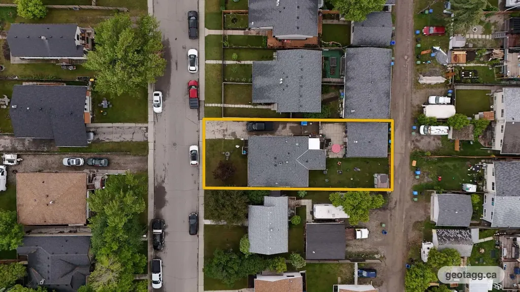 7621 23 Street SE Calgary AB T2C 0Y2