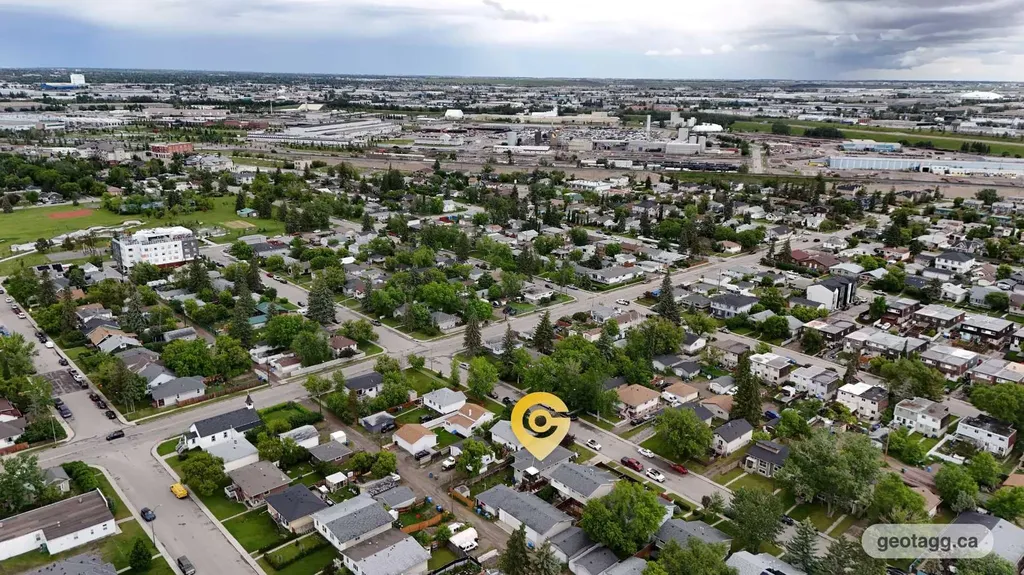 7621 23 Street SE Calgary AB T2C 0Y2