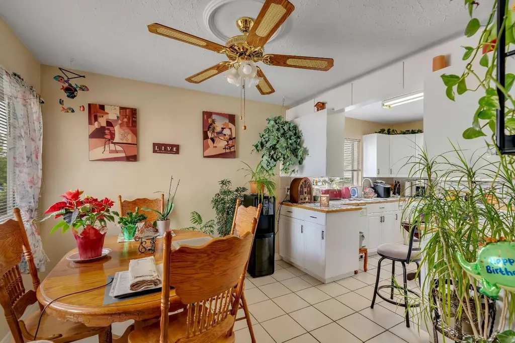 7621 23 Street SE Calgary AB T2C 0Y2