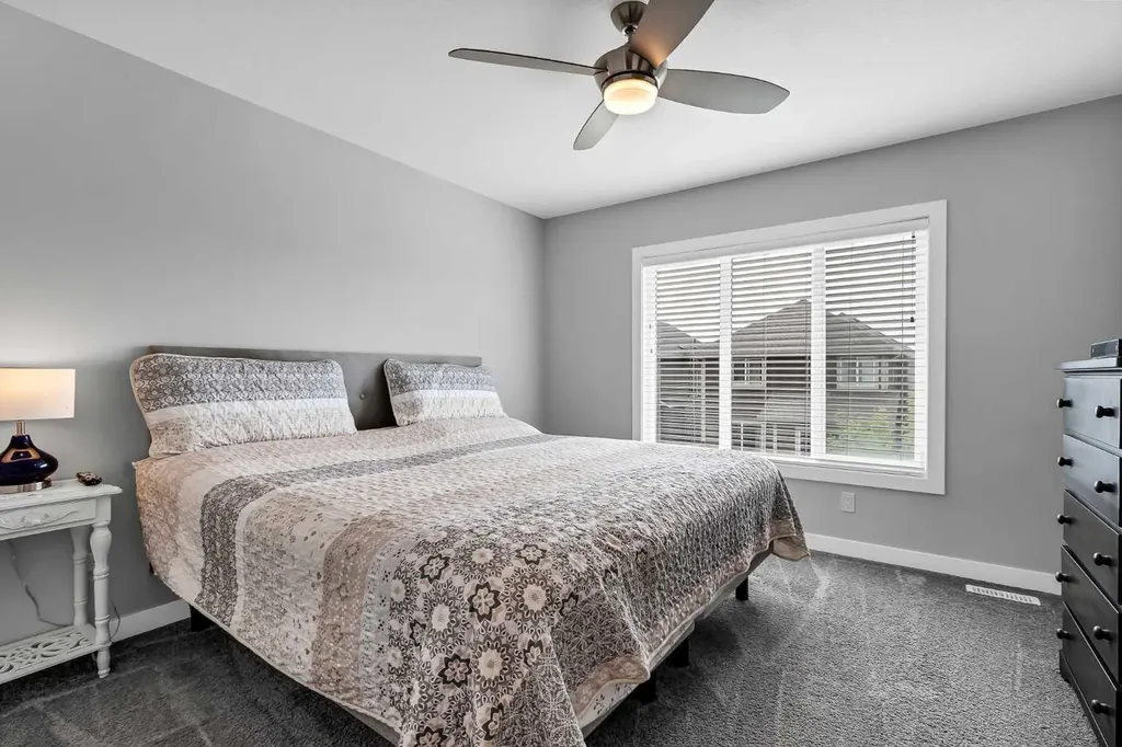 565 Midtown Street SW Airdrie AB T4B 4E2