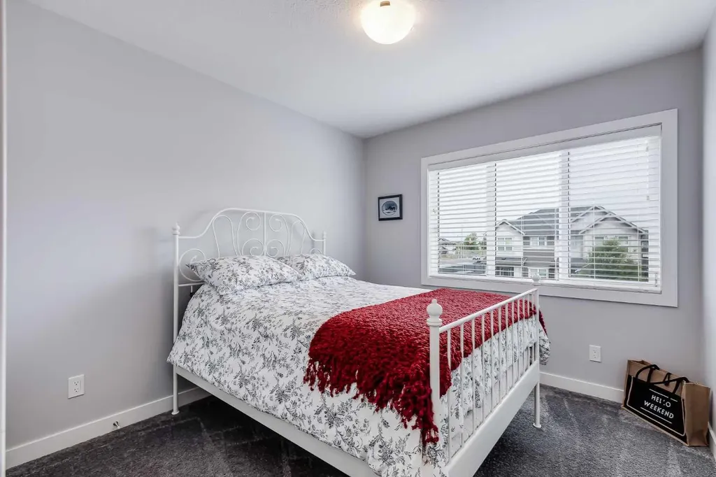 565 Midtown Street SW Airdrie AB T4B 4E2