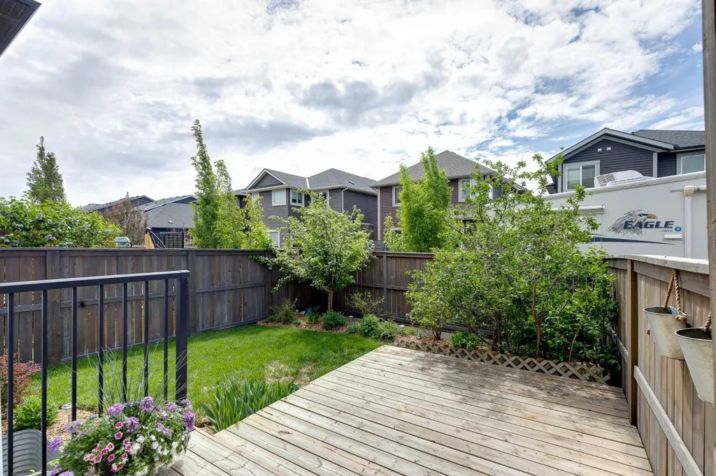 565 Midtown Street SW Airdrie AB T4B 4E2