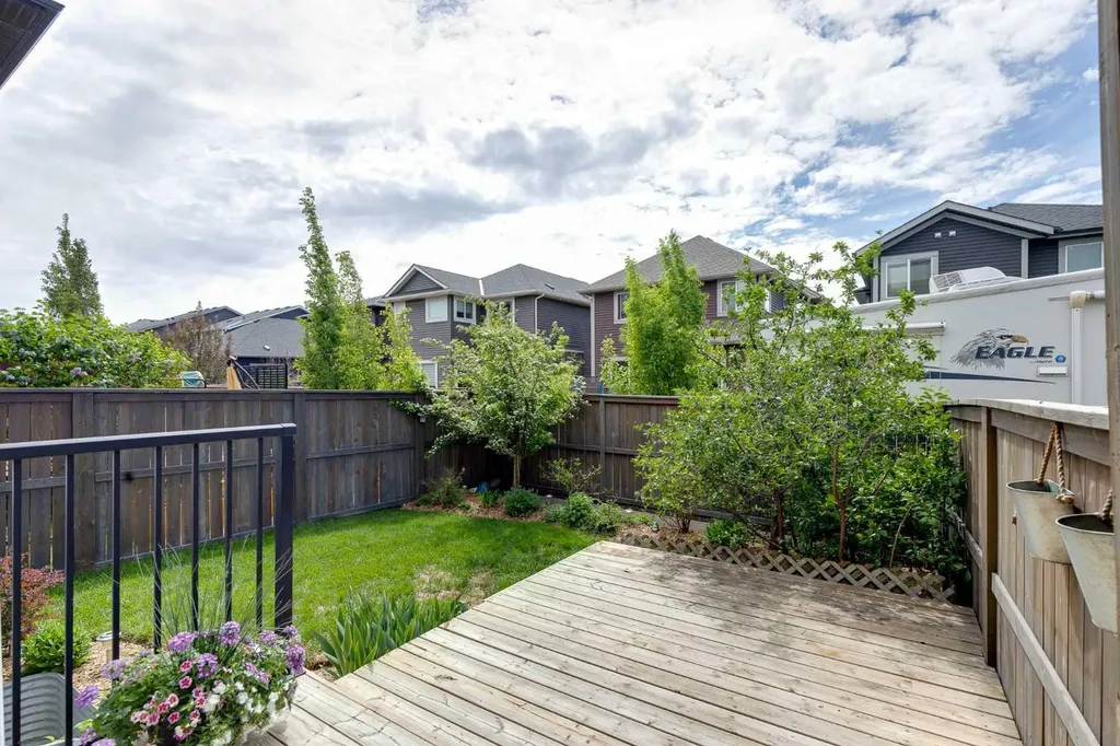565 Midtown Street SW Airdrie AB T4B 4E2