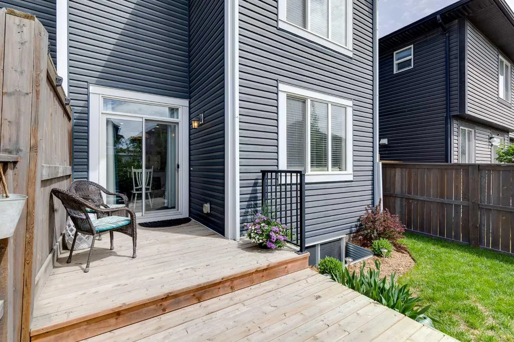 565 Midtown Street SW Airdrie AB T4B 4E2