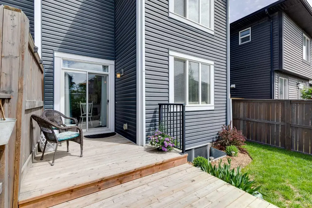 565 Midtown Street SW Airdrie AB T4B 4E2